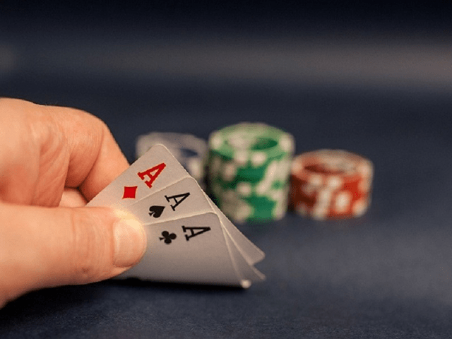 Hướng dẫn chơi bài Poker cơ bản dành cho người mới nhập môn