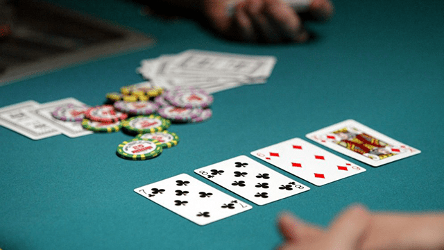 Cách phân tích các ván bài và tìm ra điều sai lầm trong Poker